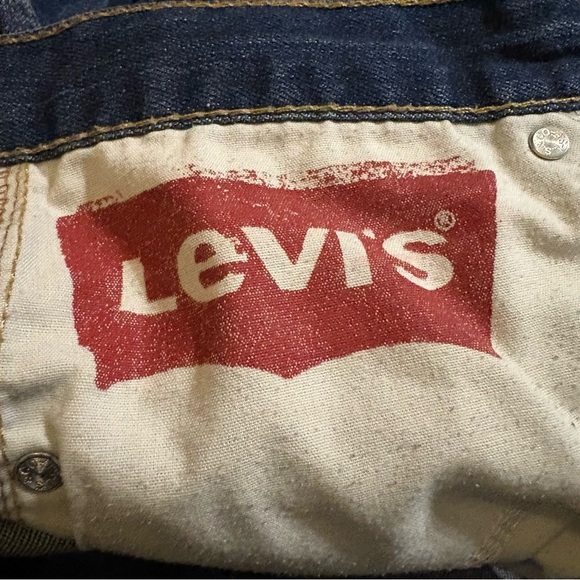 Women’s Levi’s 520 taper - Picture 3 of 4